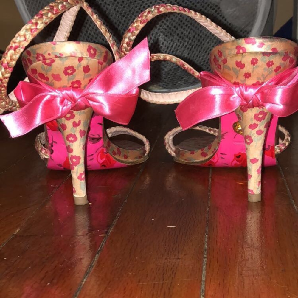 Betsey Johnson strap sandals